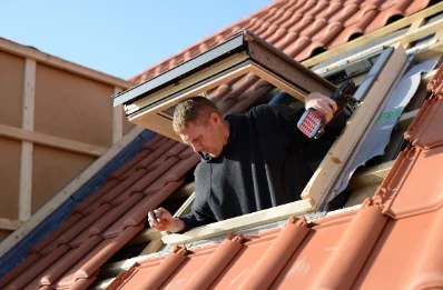 Pose de fenêtres de toit Velux à Grandrieux